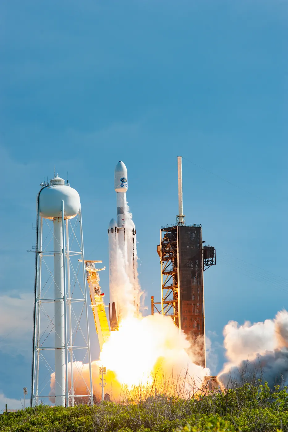 Falcon Heavy lifting off with the GOES-U weather satellite